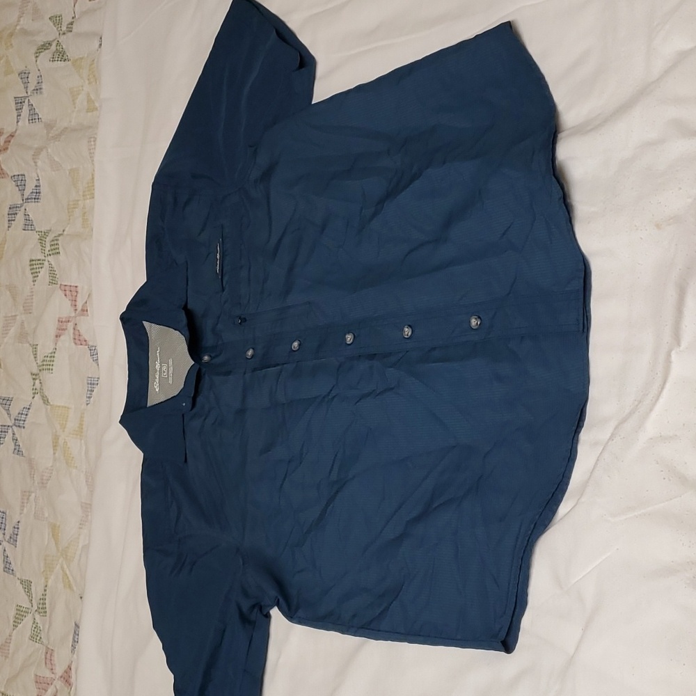 Eddie Bauer short sleeve button shirt L